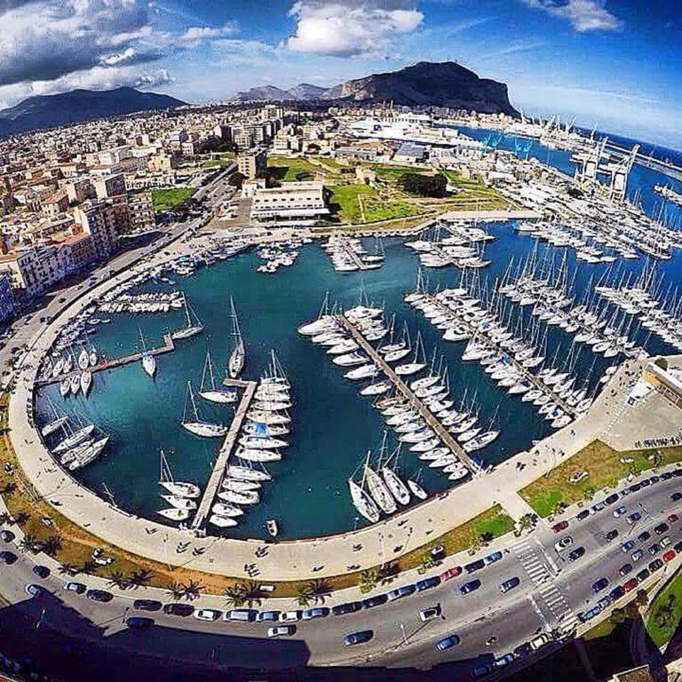 Appartamento Alla Cala Палермо Екстериор снимка