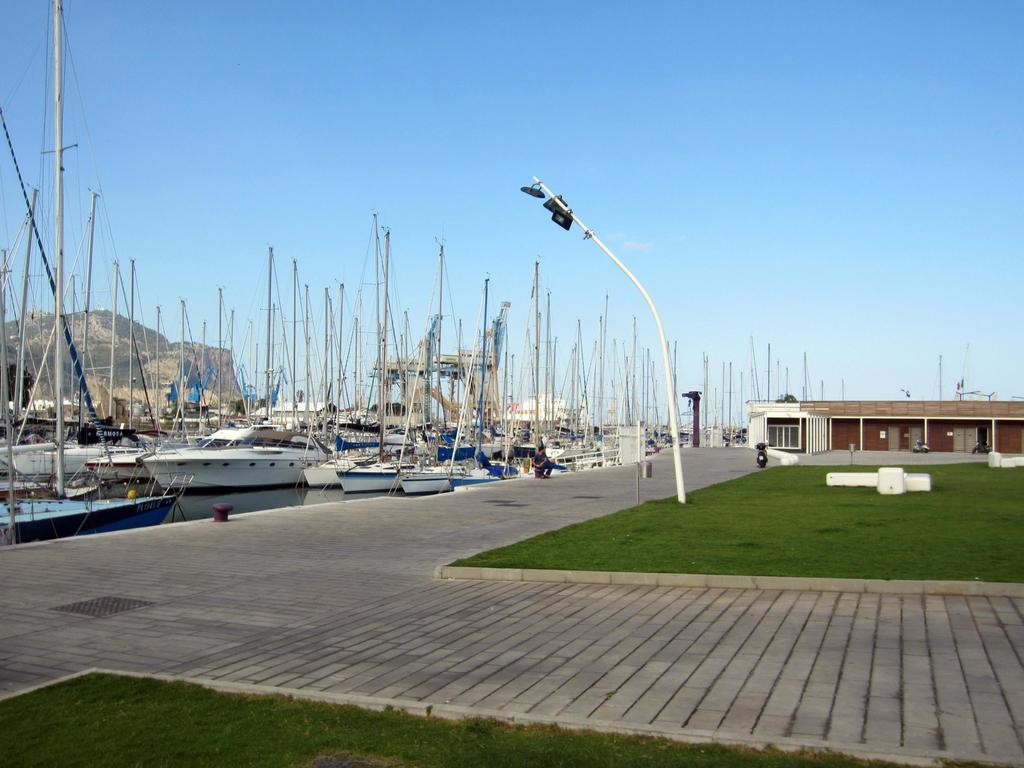 Appartamento Alla Cala Палермо Екстериор снимка